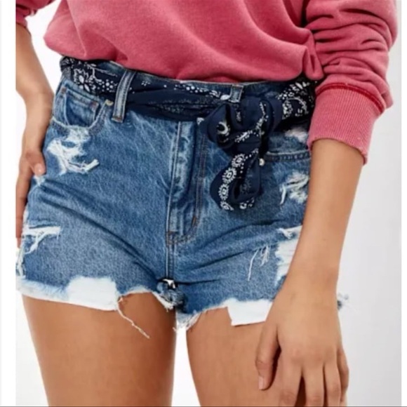 American Eagle Mom Jean Shorts Distressed Ripped Denim Size 14 - Picture 1 of 8